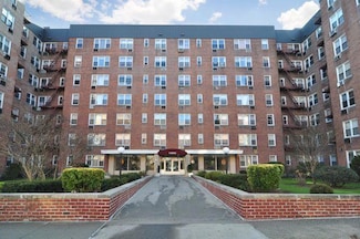 2 Sadore Ln Unit 5U, Yonkers, NY 10710