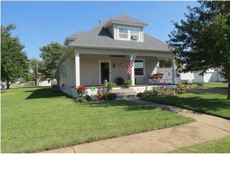 206 S Parkway St, Norwich, KS 67118