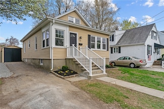 9 Lookout Ave, North Providence, RI 02911