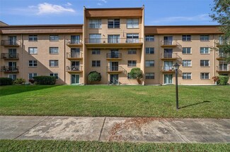 5820 N Church Ave Unit 321, Tampa, FL 33614