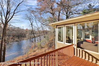 1037 W Main St Unit Gl, Grand Ledge, MI 48837