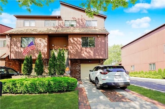 131 Stonegate Dr Unit 1, Staten Island, NY 10304