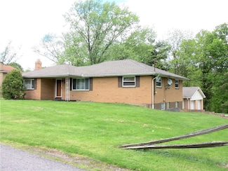 9 4th Ave, Burgettstown, PA 15021
