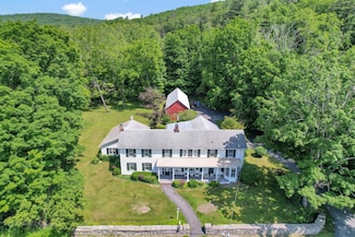 179 Mountain Ave, Matamoras, PA 18336