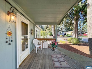 121 Fircrest Dr, Sequim, WA 98382
