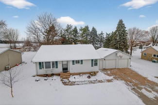 3262 Evergreen Ave, Green Bay, WI 54313