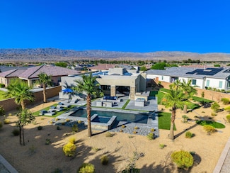 74425 Zeppelin Dr, Palm Desert, CA 92211