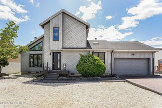 15 Parkers Point Blvd, Forked River, NJ 08731