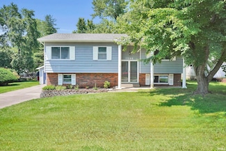 7244 Oaklawn Dr, Newburgh, IN 47630