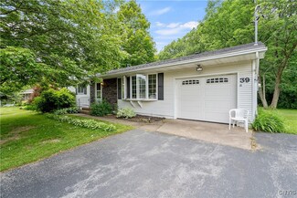 39 New St, Oswego, NY 13126
