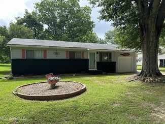 504 N Bennett St, Crystal Springs, MS 39059