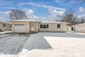 361 13th St NE, Owatonna, MN 55060