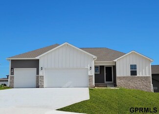 17014 Reynolds St, Bennington, NE 68007