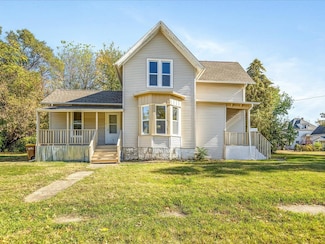 1227 Chestnut St, Rockford, IL 61102