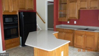 56 Riggs Rd, Fredericksburg, VA 22405