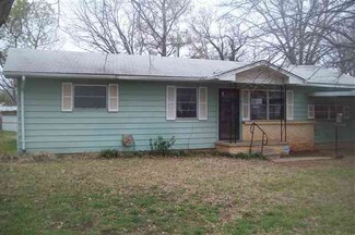 4 Frances St, Healdton, OK 73438
