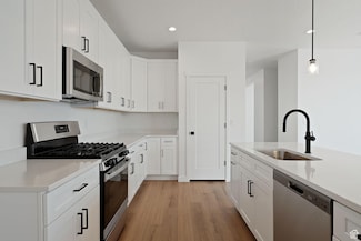 7646 S Clipper Hill Rd W Unit 305, West Jordan, UT 84081