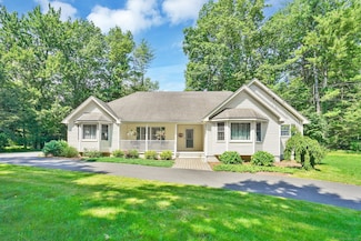175 Wrights Brook Dr, Somers, CT 06071