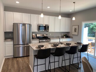 1035 Rebecca St Unit 10, Marshall, MI 49068