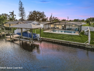 940 Waikiki Dr, Merritt Island, FL 32953