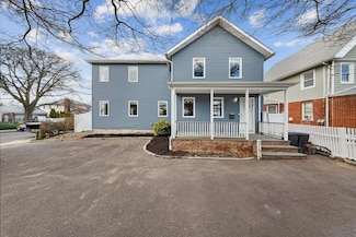 1136 W Broadway, Hewlett, NY 11557