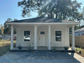 42 Eckie Dr, Freeport, FL 32439