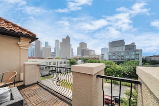 2008 Helena St, Houston, TX 77002