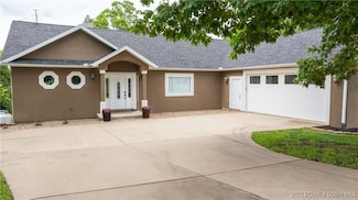 100 Quiet Meadows Ct, Linn Creek, MO 65052