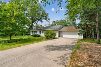 3616 Woodcroft Dr, Minnetonka, MN 55345