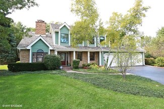 305 Briargate Ln, Deer Park, IL 60010