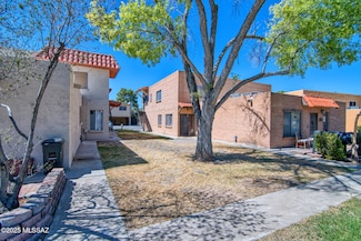 1961 N Camino Serna Unit D, Tucson, AZ 85715