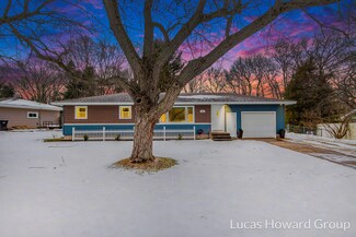 1945 Lake Breeze Dr, Holland, MI 49424
