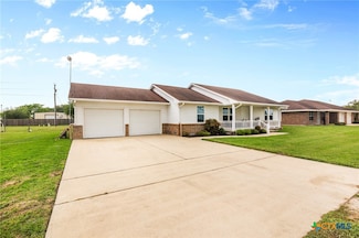 394 Navidad, Vanderbilt, TX 77991