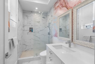 4858 Clinton St, Los Angeles, CA 90004