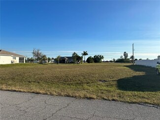 1722 NE 17th Terrace Unit 19, Cape Coral, FL 33909