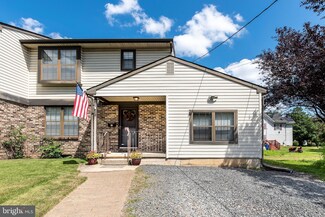 19 Railroad Ave, Beverly, NJ 08010