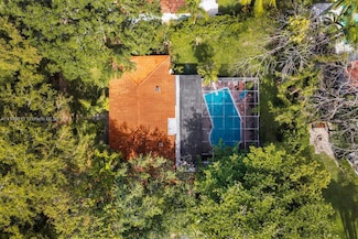 916 Catalonia Ave, Coral Gables, FL 33134