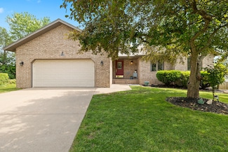 3356 E Swallow St, Springfield, MO 65804