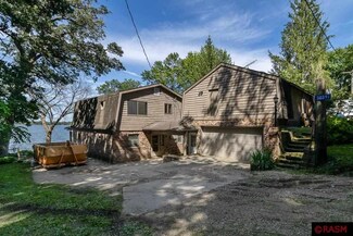 50391 Moores Ln, Waterville, MN 56096