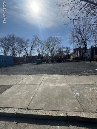 528 2nd St, Albany, NY 12206