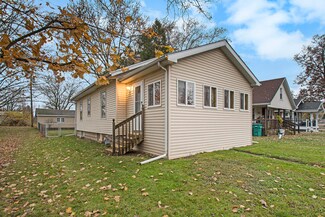 1006 C St, La Porte, IN 46350