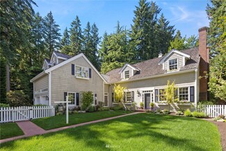 8570 SE 80th St, Mercer Island, WA 98040