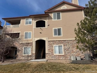 8520 S Holland Ln Unit 302, Littleton, CO 80128