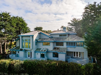 15 Ashdown Place, Half Moon Bay, CA 94019