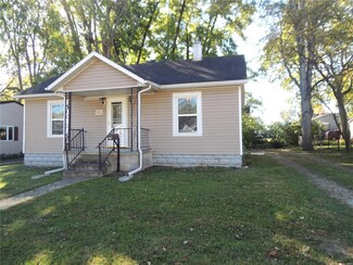 706 E Main St, Greenville, IL 62246