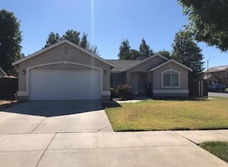 932 Alpen Dr, Lemoore, CA 93245
