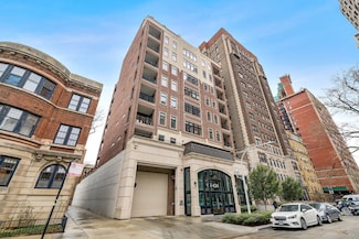 434 W Melrose St Unit 801, Chicago, IL 60657
