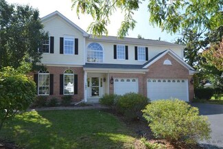 1607 Pennsylvania Ct, Naperville, IL 60563