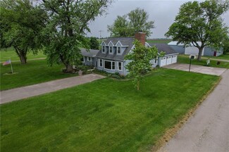 2488 2000 Rd E, Ridge Farm, IL 61870
