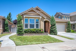 3521 Buckingham Ave, Clovis, CA 93619